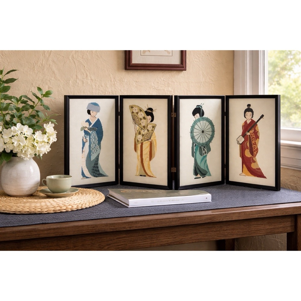 Vintage Japanese‎ Geisha Needlepoint Folding Screen Asian Art Decor 8.5 * 13.5